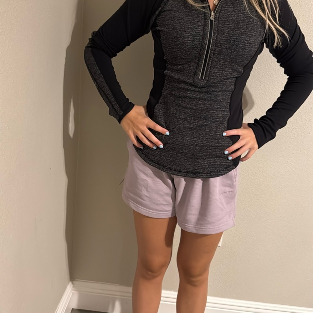 Lululemon define half zip reversible Women's Black and Gray Long Sleeve Top sz4